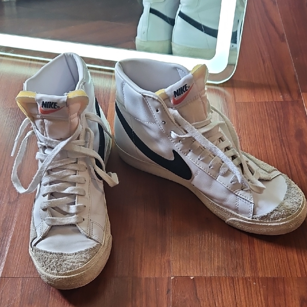 Nike Men's White and Black High-Top Sneakers